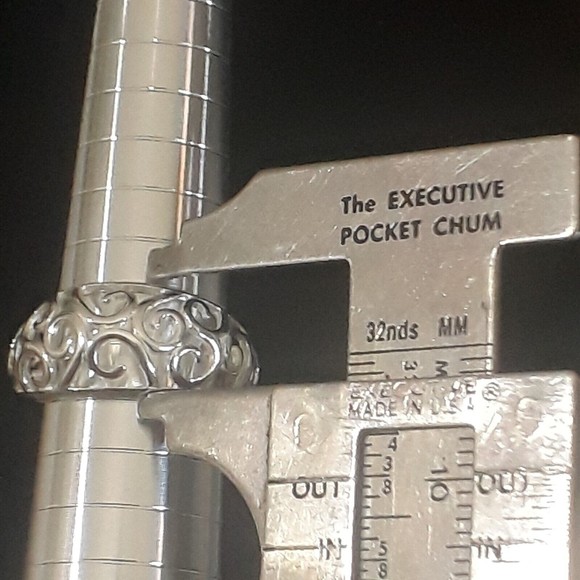 NEW Scroll Filigree Ring 3mm Wide Band Openwork Tapered Ring Size 7 2g - Picture 9 of 9